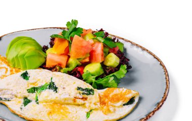 Sebzelerle doldurulmuş omlet.