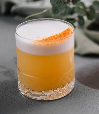 Kokteyl pina colada üstten görünüm