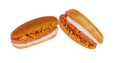 En gevrek soğanlı sosisli sandviç.