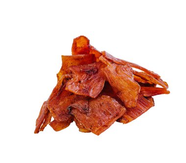 Kurutulmuş sığır eti beyaz arka planda izole edilmiş.