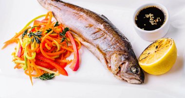 Teriyaki soslu ızgara Saba balık biftek