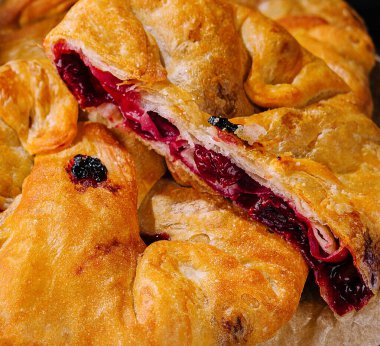 Kirazlı nefis taze vertuta. Yakın plan.