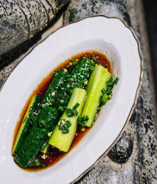 Çin salatası Kırık salatalıklar üst görünüm