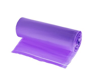 Beyaz arkaplanda izole edilmiş mor çöp torbaları