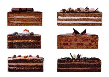 Altı farklı dilim çikolatalı pasta sunulurken, kiraz, fındık ve çikolata karışımı gibi malzemeler sunuluyor.