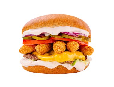 Bu doyurucu cheeseburger üzerine erimiş peynir, çıtır tavuk ısırıkları ve taze marul, domates, turşu ve kremalı sos katmanlı yumuşak bir çörek ile servis edilen etli börek içerir..