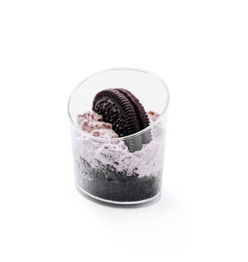 Bu nefis süsleme vitrinleri kremalı tatlı katmanları ve üstüne bütün bir kurabiye. Yemekten sonra eğlenmek ya da toplantılar sırasında arkadaşlarla paylaşmak için mükemmel..