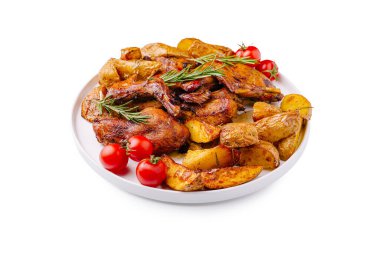 Kızarmış tavuk ve çıtır patatesler ve taze kiraz domatesleri her yemek için ideal ağız sulandırıcı bir yemek oluşturur. Aile toplantılarında ya da özel günlerde paylaşmak için mükemmel..