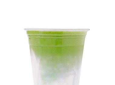 Serinletici soğuk bir kibrit içeceği berrak bir plastik bardağı doldurur, canlı yeşil bir renk sergiler. Bu içecek sıcak yaz günleri için mükemmel, serin ve sağlıklı bir seçenek sunuyor..