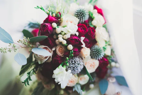 Csodálatos Luxus Esküvői Csokor Különböző Virágok — Stock Fotó