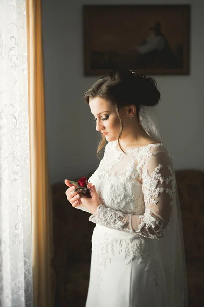 Magnifique Mariée Robe Posant Préparant Pour Cérémonie Mariage Visage Dans — Photo