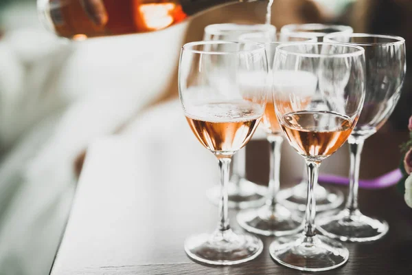 Bicchieri Lusso Con Champagne Sul Tavolo — Foto Stock