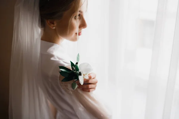 Portrait Stunning Bride Long Hair Posing Great Bouquet — Stock Photo, Image