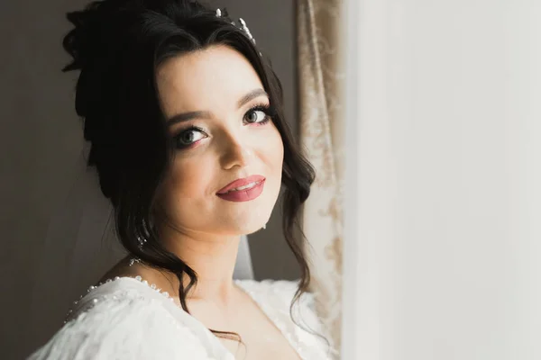 Retrato Uma Noiva Moda Bonita Doce Sensual Maquiagem Casamento Cabelo — Fotografia de Stock