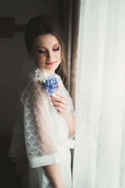 Portrait Beautiful Bride Fashion Veil Wedding Morning — Stok Foto