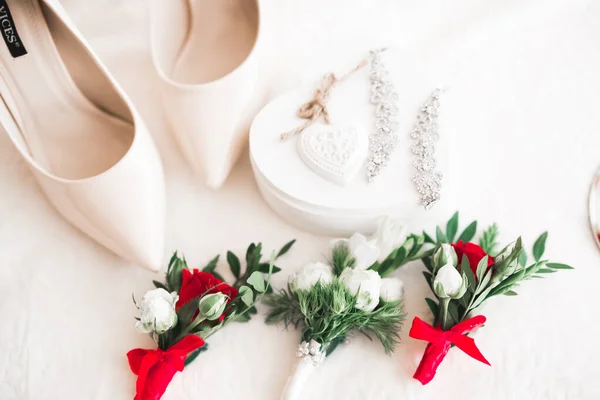 Белая Стильная Свадебная Обувь Невесты Крупный План — стоковое фото
