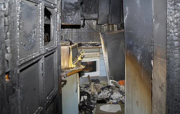 Кухня Старой Духовкой Сгорела После Пожара Доме Лицензионные Стоковые Изображения