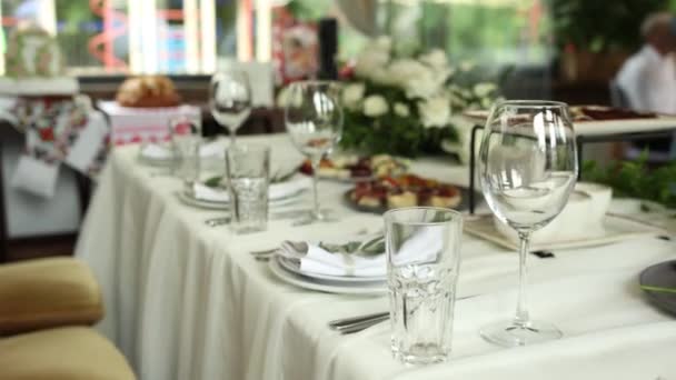 Stół Restauracji Jedzeniem Przekąskami Święto Nowy Rok Urodziny Ślubne — Wideo stockowe