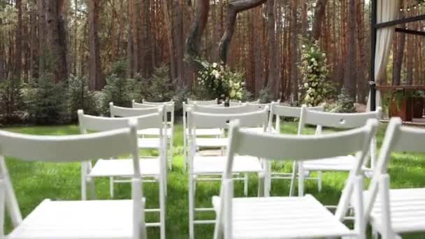 Esküvői Szertartás Fehér Székek — Stock videók