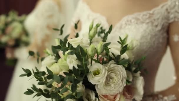Mariée Tient Bouquet Mariage Dans Ses Mains — Video