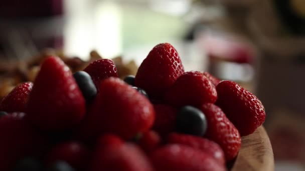 Fresh Strawberries Blueberries Table Kitchen — Stockvideo