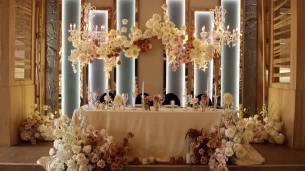 Beautiful Decor Flowers Wedding Table — Video Stock