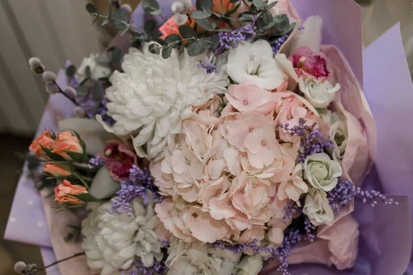 Vacker Festlig Bukett Blommor Restaurang Bröllopsdag — Stockfoto