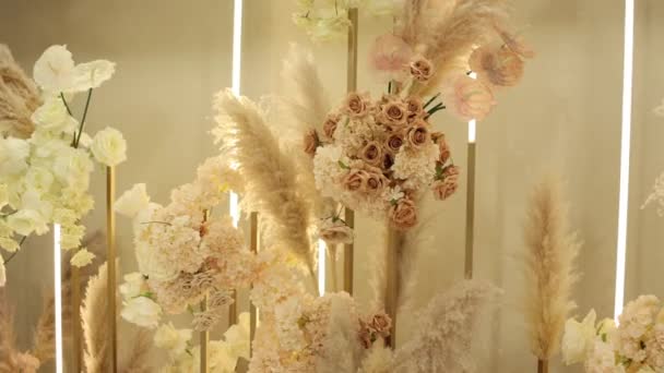 Arrangement Dried Flowers Wall Floor Room Decor — Stock Video