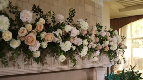 Arrangement Flowers Presidium Bride Groom Wedding Restaurant — Stock Video