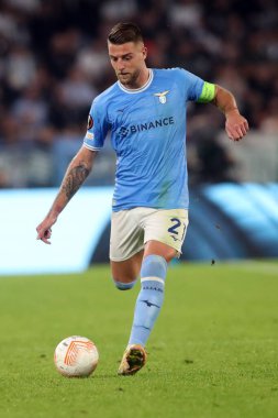 Roma, İtalya 27.10.2022: Lazio 'dan Milinkoviç Saviç Uefa Avrupa Ligi 2022-2023, Grup F - SS maç 5, SS Lazio ile FC Midtjylland arasındaki futbol karşılaşması sırasında İtalya' nın başkenti Roma 'daki Olimpiyat Stadyumu' nda gerçekleşti..