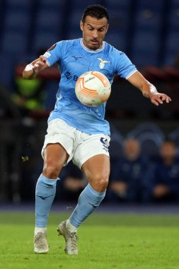 Roma, İtalya 27.10.2022: Lazio 'lu Pedro Uefa Avrupa Ligi 2022-2023, F Grubu - SS Lazio FC Midtjylland arasındaki futbol karşılaşması sırasında İtalya' nın başkenti Roma 'daki Olimpiyat Stadyumu' nda gerçekleşti..