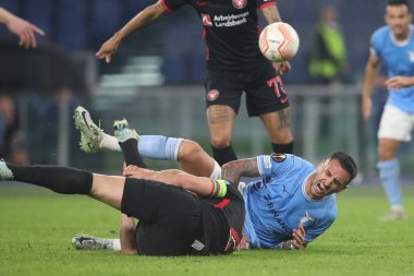Roma, İtalya 27.10.2022: Uefa Avrupa Ligi 2022-2023, F Grubu - 5. maç sırasında yaralanan Lazio Vecino, İtalya 'nın başkenti Roma' daki Olimpiyat Stadyumu 'nda SS Lazio ile FC Midtjylland arasında oynanan futbol karşılaşması.