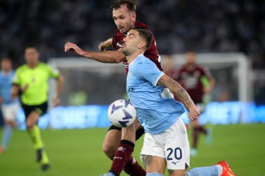 Roma, İtalya 30.10.2022: Lazio 'dan Zaccagni ve İtalya' dan Gyomber İtalya Futbol Şampiyonası Serie A 2022-2023, İtalya 'nın başkenti Roma' daki Olimpiyat Stadyumu 'nda SS Lazio ile Salernitana Calcio arasında oynanan karşılaşma..