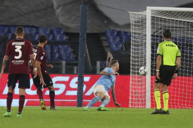 Roma, İtalya 30.10.2022: Federico Fazio gol attı ve İtalya 'nın başkenti Roma' daki Olimpiyat Stadyumu 'nda SS Lazio ile Salernitana Calcio arasında oynanan 2022-2023 sezonunda İtalya Futbol Şampiyonası' nı kutladı..