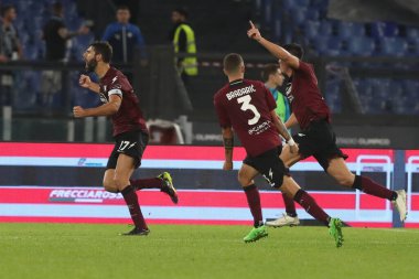 Roma, İtalya 30.10.2022: Federico Fazio gol attı ve İtalya 'nın başkenti Roma' daki Olimpiyat Stadyumu 'nda SS Lazio ile Salernitana Calcio arasında oynanan 2022-2023 sezonunda İtalya Futbol Şampiyonası' nı kutladı..