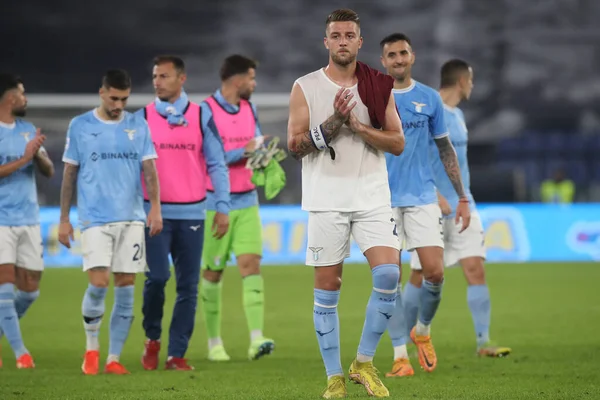Roma, İtalya 30.10.2022: Lazio Milinkoviç Slav 'ı İtalya' nın başkenti Roma 'daki Olimpiyat Stadyumu' nda SS Lazio ile Salernitana Calcio arasında oynanan 2022-2023 sezonunda hayal kırıklığına uğrattı..