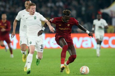 Roma, İtalya 03.11.2022: Ludogorestlerin Cadısı eksikliği, Avrupa Uefa Ligi 2022-2023 C Grubu, 6. gün, Roma 'daki Olimpiyat Stadyumu' nda AS Roman Ludogorestlere karşı AS Romanlar arasındaki futbol maçı sırasında Romanların Cadısı Tammy Abraham eylem halindeydi..