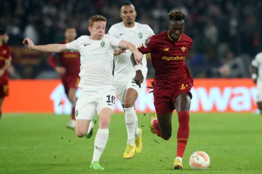 Roma, İtalya 03.11.2022: Ludogorestlerin Cadısı eksikliği, Avrupa Uefa Ligi 2022-2023 C Grubu, 6. gün, Roma 'daki Olimpiyat Stadyumu' nda AS Roman Ludogorestlere karşı AS Romanlar arasındaki futbol maçı sırasında Romanların Cadısı Tammy Abraham eylem halindeydi..