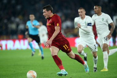 Roma, İtalya 03.11.2022: Roma 'dan Andrea Belotti Avrupa Uefa Ligi 2022-2023 C Grubu, 6. gün, Roma' daki Olimpiyat Stadyumu 'nda AS Roman Ludogorestler arasında oynanan futbol karşılaşması..