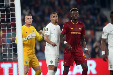 Roma, İtalya 03.11.2022: Ludogorestlerden Sergio Padt, Avrupa Uefa Ligi 2022-2023 C Grubu 'nda görev yapan Roman Tammy Abraham, Roma' daki Olimpiyat Stadyumu 'nda AS Romanlar Ludogorestlere karşı oynanan 6..