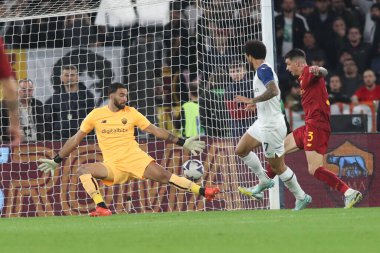 Roma, İtalya 06.11.2022: Lazio 'lu Anderson ilk golü attı ve İtalya Serie A şampiyonluk maçında AS Roma-SS Lazio karşılaşmasını İtalya' nın başkenti Roma 'da 06 Kasım 2022' de kutladı..