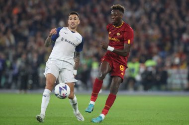 Roma, İtalya 06.11.2022: Lazio Vecino, Roma Kralı Tammy Abraham İtalya Serie A şampiyonluk maçında AS Romanlar SS Lazio 'ya karşı 06 Kasım 2022' de İtalya 'nın başkenti Roma' da oynanan karşılaşma..