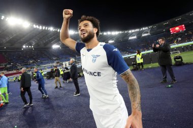 Roma, İtalya 06.11.2022: Lazio 'lu Anderson, İtalya Serie A şampiyonluk maçının finalinde zaferi kutladı: AS Romanlar SS Lazio' ya karşı Stadio Olimpico 'da 6 Kasım 2022' de İtalya 'nın başkenti Roma' da oynanan karşılaşma..