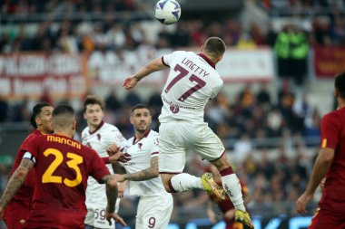 Roma, İtalya 13.11.2022: Torino 'dan Linetty Karol 0-1' lik golü attı ve AS Roman ve FC Torino arasında İtalya 'nın Stadio Olimpico kentinde oynanan Serie A karşılaşmasını kutluyor..