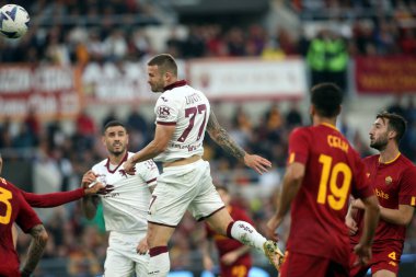 Roma, İtalya 13.11.2022: Torino 'dan Linetty Karol 0-1' lik golü attı ve AS Roman ve FC Torino arasında İtalya 'nın Stadio Olimpico kentinde oynanan Serie A karşılaşmasını kutluyor..