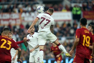 Roma, İtalya 13.11.2022: Torino 'dan Linetty Karol 0-1' lik golü attı ve AS Roman ve FC Torino arasında İtalya 'nın Stadio Olimpico kentinde oynanan Serie A karşılaşmasını kutluyor..