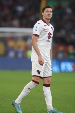 Roma, İtalya 13.11.2022: İtalya 'nın başkenti Roma' daki Stadio Olimpico 'da AS Roma ile FC Torino arasında oynanan Serie A karşılaşmasında Torino' lu Miranchuk Aleksey eylemde.