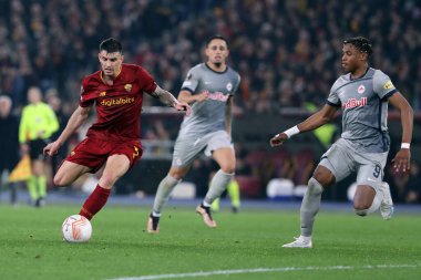 Rome, Italy 19.02.2023: Roger Ibanez of Roma, JUNIOR ADAMU (SALZBURG)  in action during the  UEFA EUROPA League 2023 football match between AS Roma vs FC Salzburg at Stadio Olimpico on February 23, 2023 in Rome, Italy.