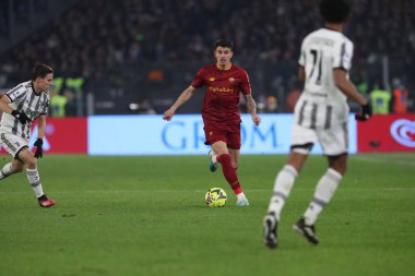 Roma, İtalya 05.03.2023: Serie A futbol karşılaşması sırasında AS Roma FC Juventus Torino ile Olimpiyat Stadyumu 'nda 05.2023 Mart' ında İtalya 'nın başkenti Roma' da oynanmıştır.