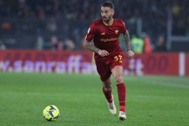 Roma, İtalya 05.03.2023: Leonardo Spinazzola (AS ROMA) Serie A futbol karşılaşması sırasında AS Roman FC Juventus Torino ile Olimpiyat Stadyumu 'nda 05 Mart 2023 tarihinde oynanan karşılaşmada